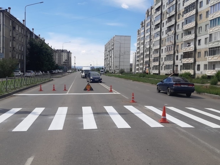 В Кызыле перед 1 сентября на дорогах наносят разметки