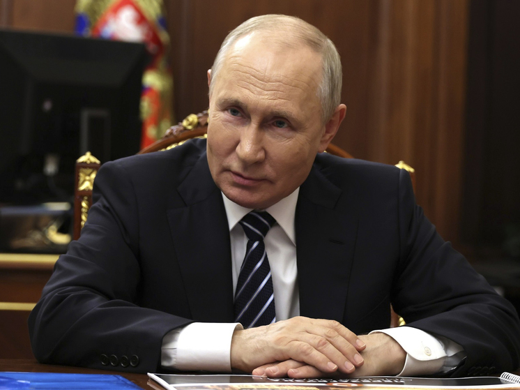 Журналист Хинкл: Шольц и Макрон удивились отношению Путина к западным санкциям