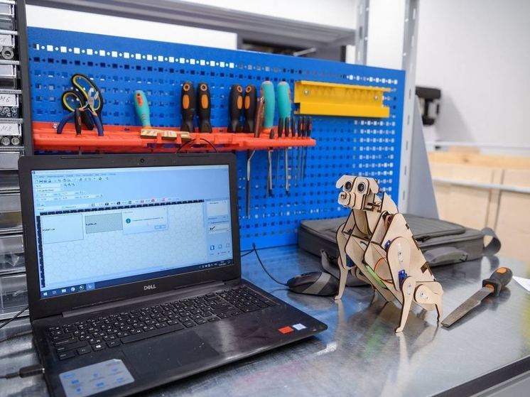 Шесть детских технопарков начнут работу в Свердловской области