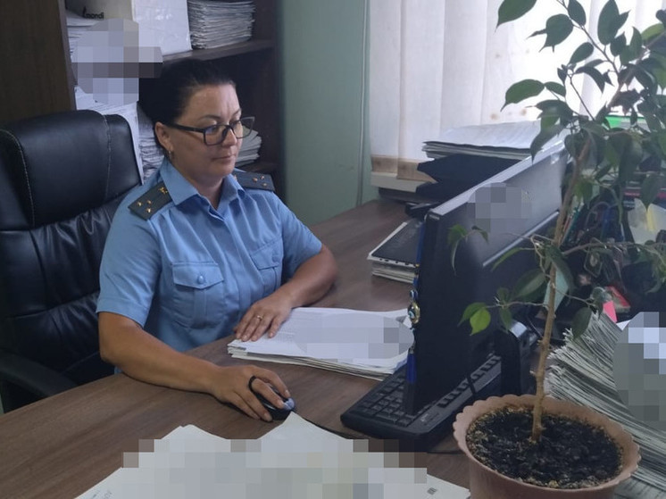 Судебные приставы помогли детям-сиротам из Керчи получить жилье