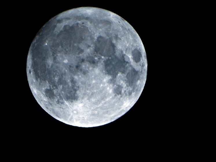В ночь на 31 августа жители Тверской области могли наблюдать "Голубую Луну"