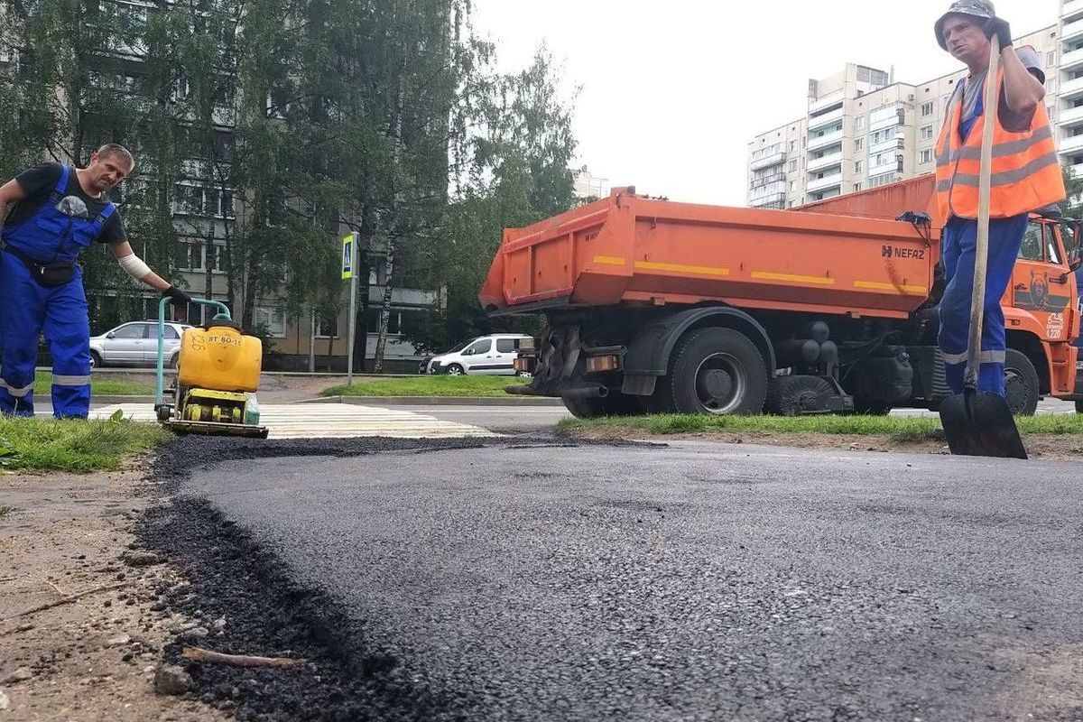 Подрядчик не приступил к работе. Ремонт дороги.