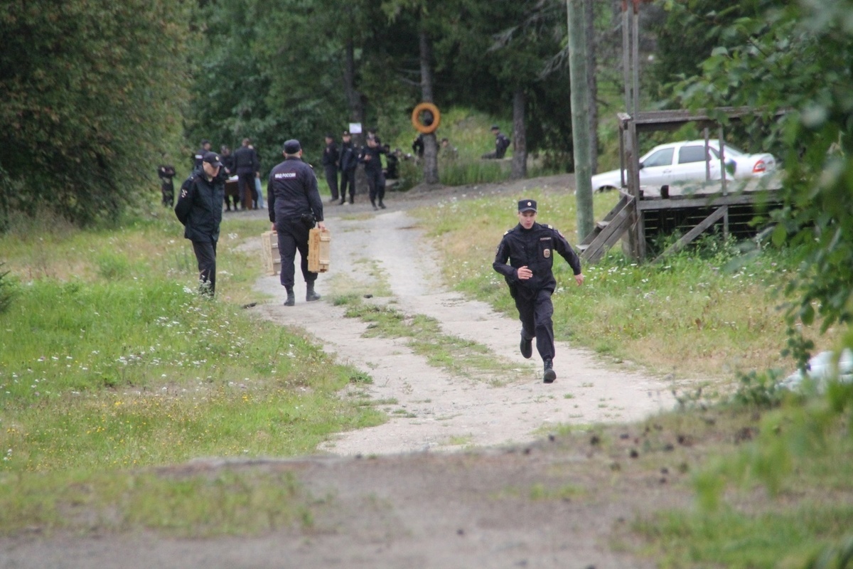 Соревнования МВД Карелии показали, что быстрее всех бегают сотрудники наркоконтроля