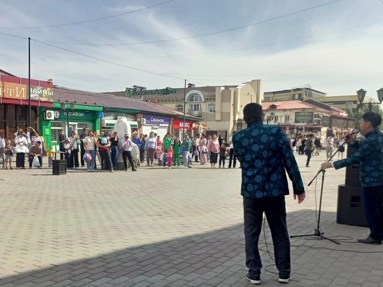 В Кызыле завершили летнюю акцию «Культурный Арбат»