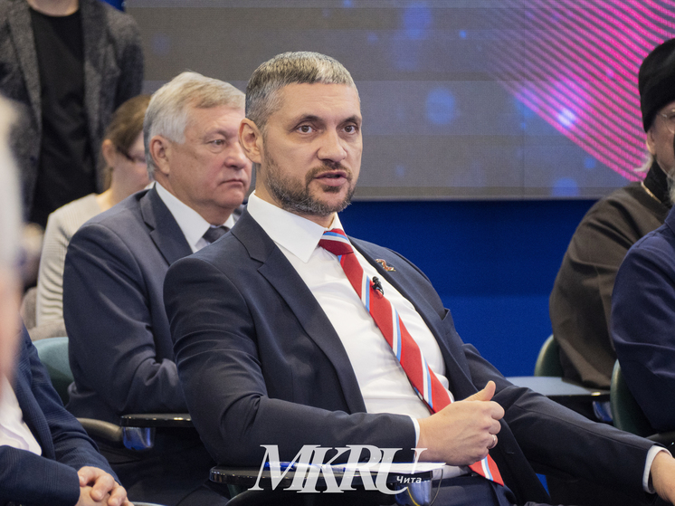Осипов поручил поднять зарплату получающим МРОТ бюджетникам