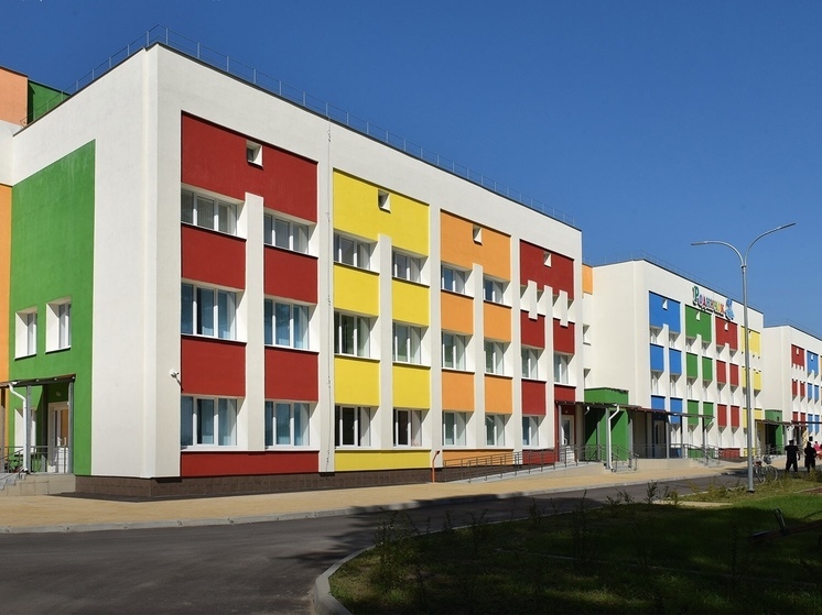 В брянской Жуковке открыли обновленный детсад "Родничок"