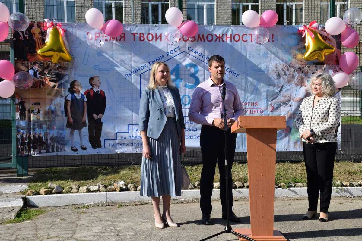 Руководители Рязанской НПК поздравили школьников и студентов с Днём знаний
