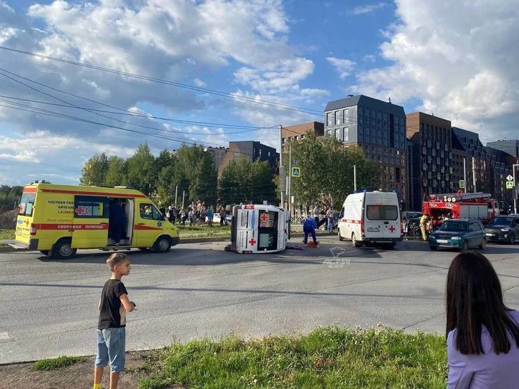 В Новосибирске опубликовано видео жесткого ДТП со скорой