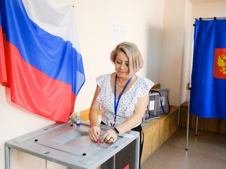В Астрахани открыли избирательные участки
