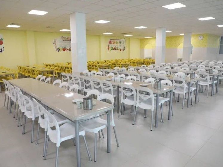 Ратмир Мавлиев показал открытую после реконструкцию гимназию в Уфе