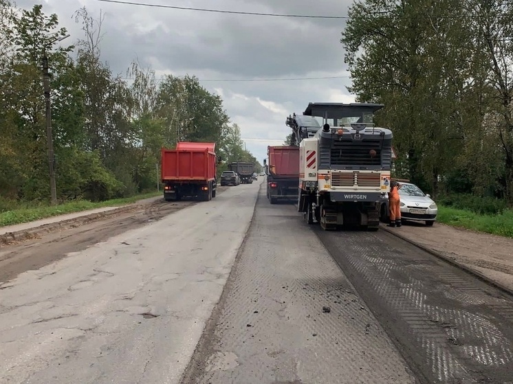 В Чудовском районе приступили к ремонту участка дороги Москва - Санкт-Петербург