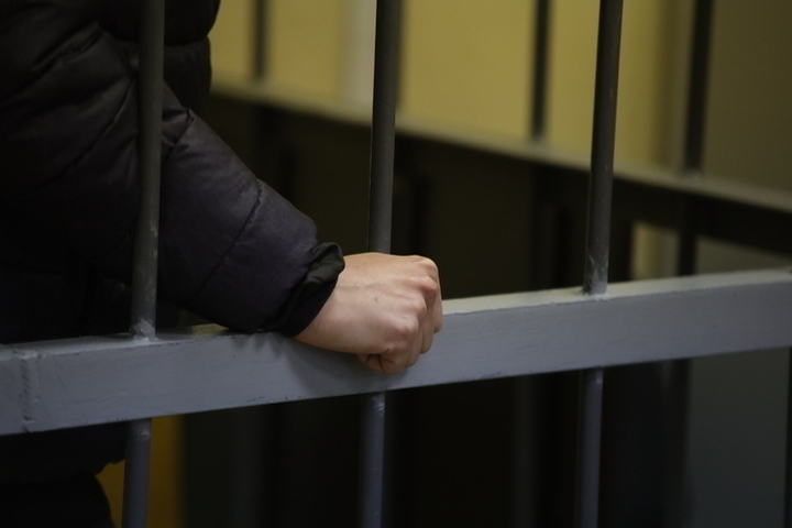 Новгородца осудили на два года за кражу денег с чужого банковского счета
