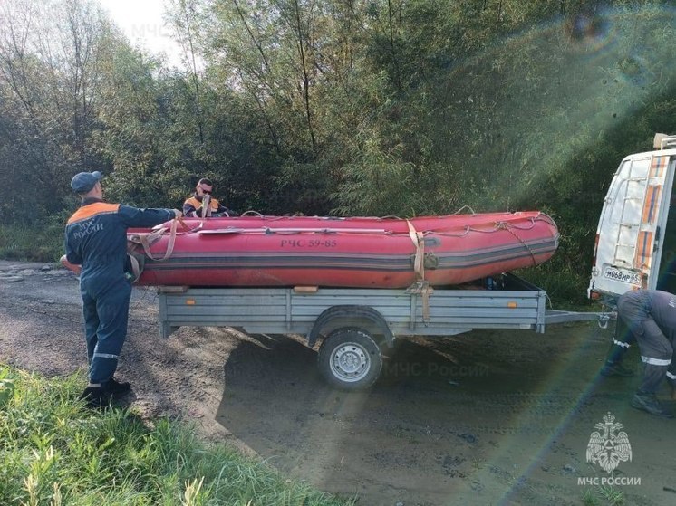 Сахалинские спасатели приступили к поискам завалов на реке Сусуя после циклона