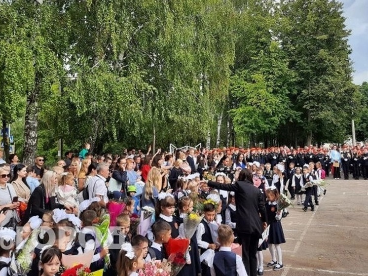 В Ярославле родителей не пустили на школьные линейки 1 сентября
