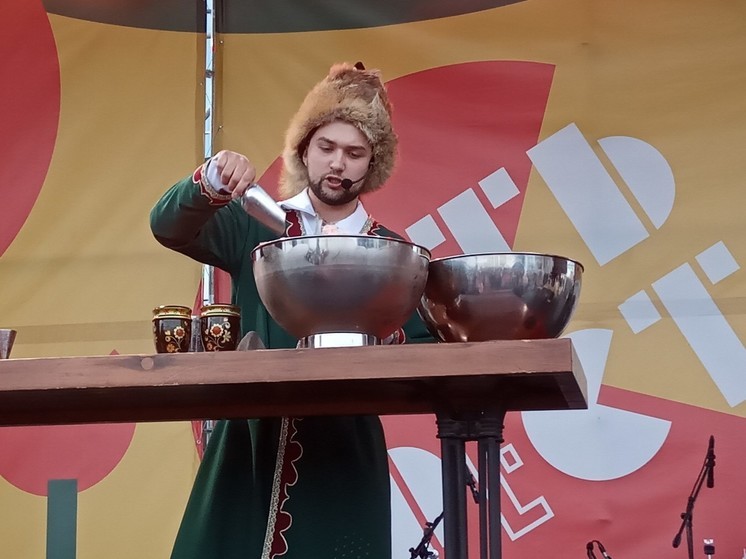 Достоинства башкирского джина оценил чемпион РФ по барменскому искусству