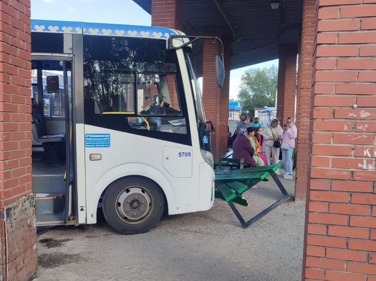 В Башкирии женщина-водитель за рулем автобуса сбила людей на автовокзале