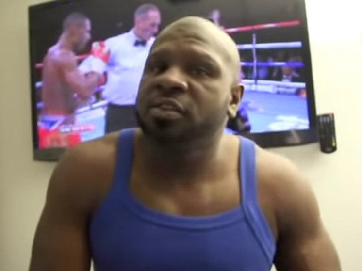 Боксер Джонсон, проигравший Кличко, попросил паспорт РФ и отчество Владимирович