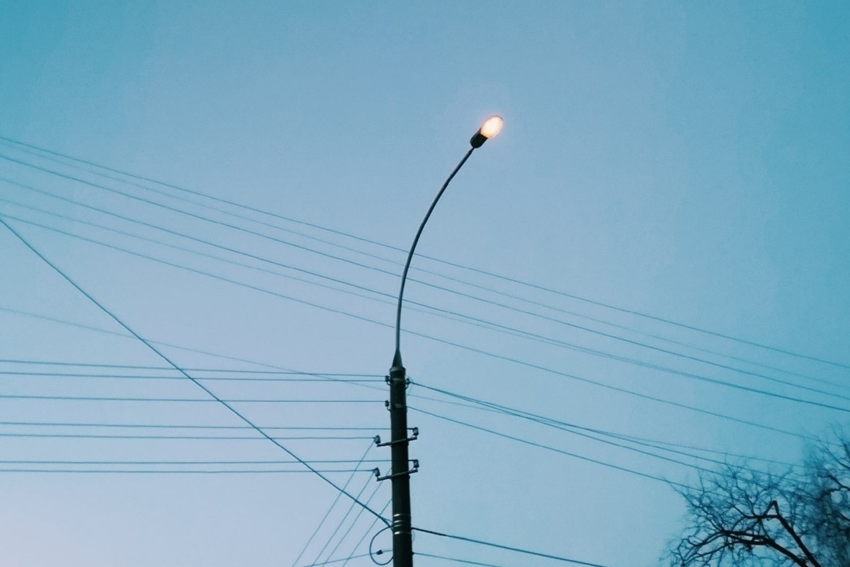 Только прокуроры смогли заставить местные власти деревни Родионцево поставить на улицах фонари освещения