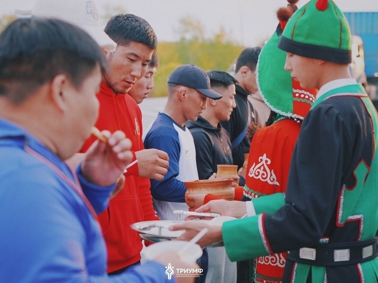 Борцы из Монголии прибыли в Чурапчинский район Якутии для матчевой встречи