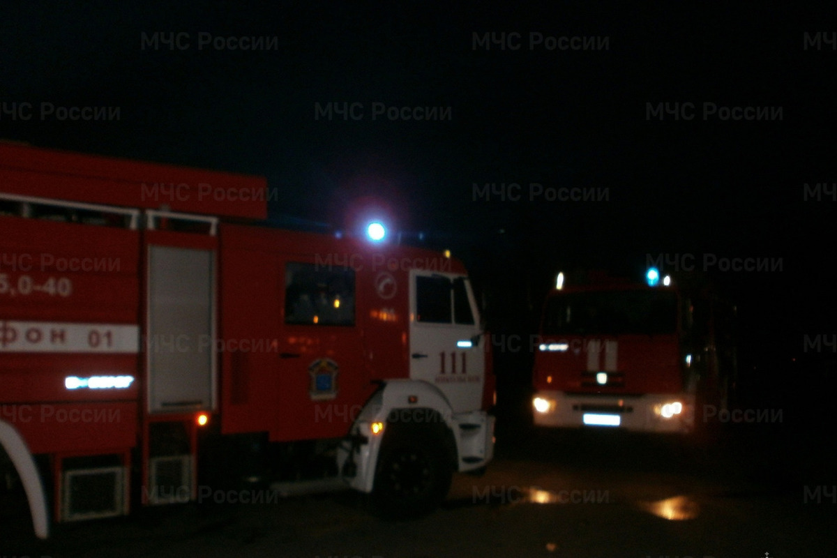 Сотрудники МЧС потушили пожар в поселке Красный Бор, там загорелся грузовик