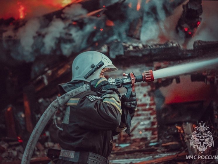Под Астраханью сгорел жилой дом
