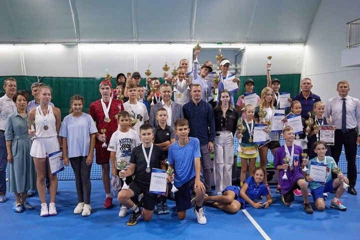 Первый этап Кубка мэра по теннису прошел в Южно-Сахалинске