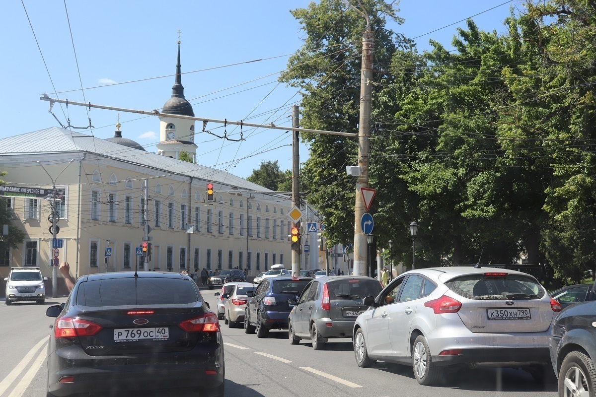 Названы наиболее предлагаемые модели иномарок летом 2023 года в Калужской  области - МК Калуга