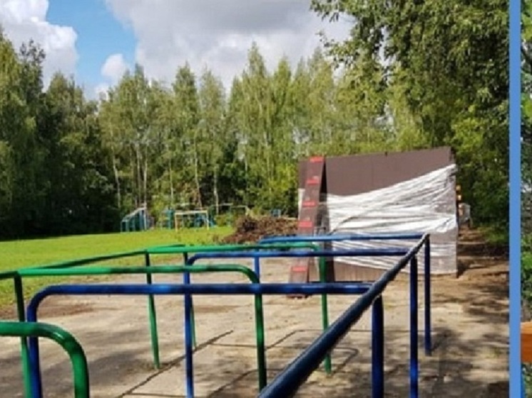 В Болхове обустроили уличную спортплощадку