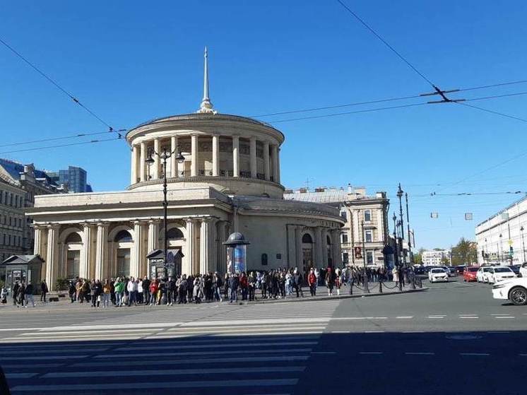 На четырех участках дорог в центре Петербурга изменится движение с 5 сентября