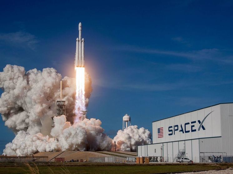 В SpaceX поблагодарили «Роскосмос» после успешного приземления Crew Dragon