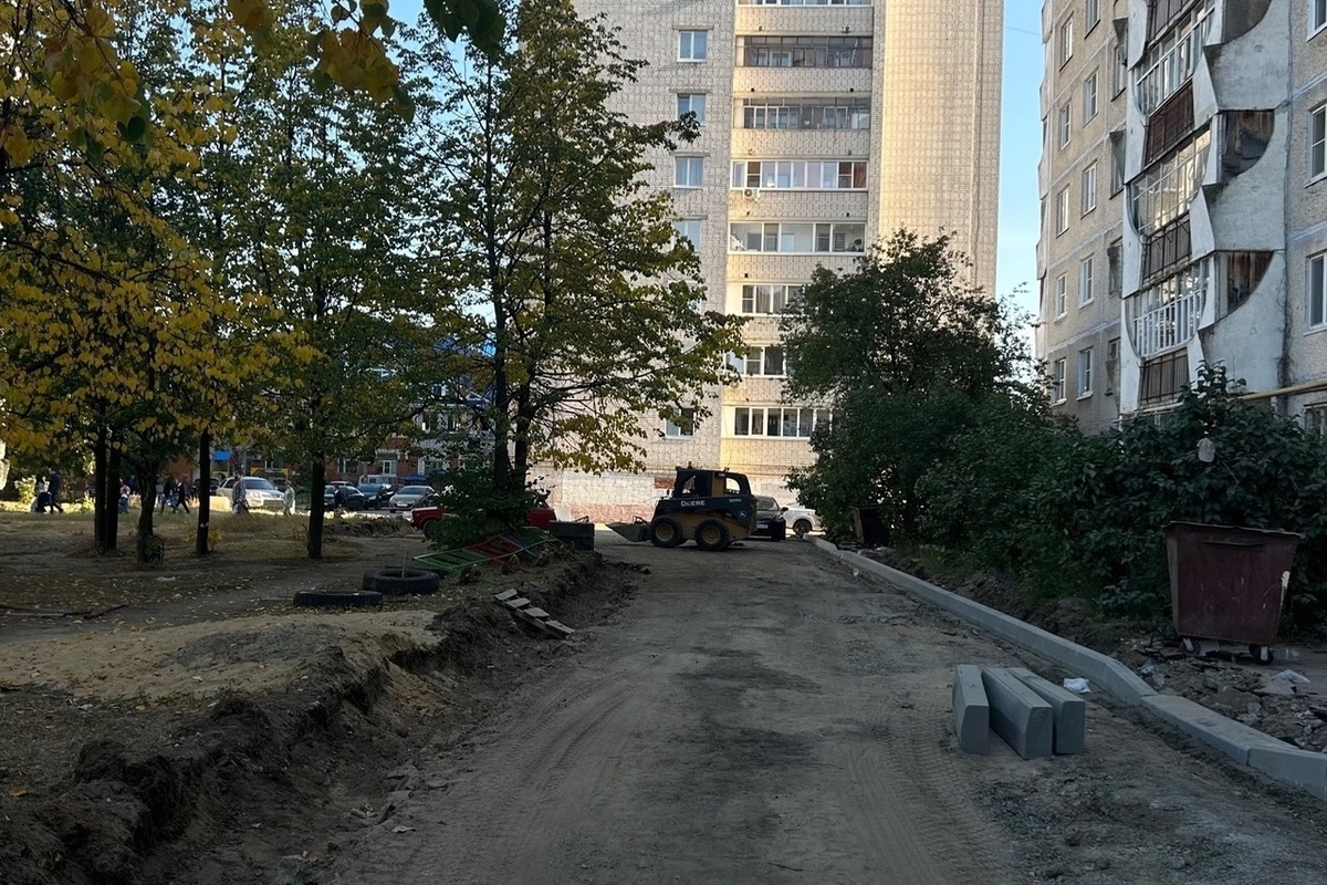 В Йошкар-Оле начался ремонт двора по улице Петрова