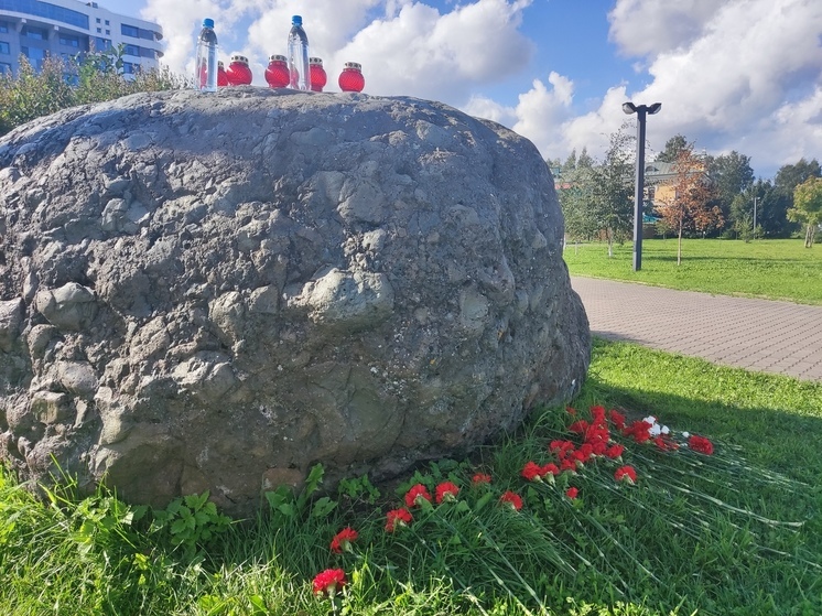 Жители Петрозаводска почтили память жертв Бесланской трагедии