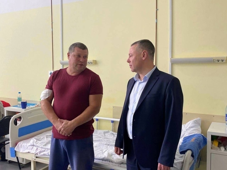 Ярославский губернатор посетил пострадавших от взрыва гранаты
