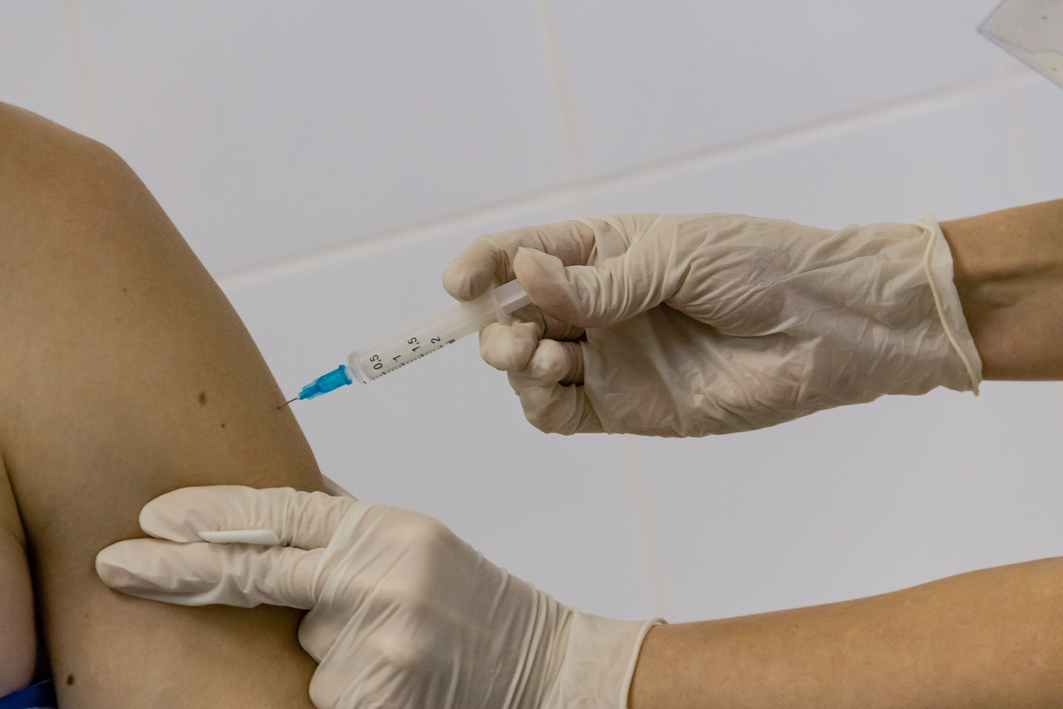 Эпидемиолог Айвазян назвал противопоказания для прививки от гриппа