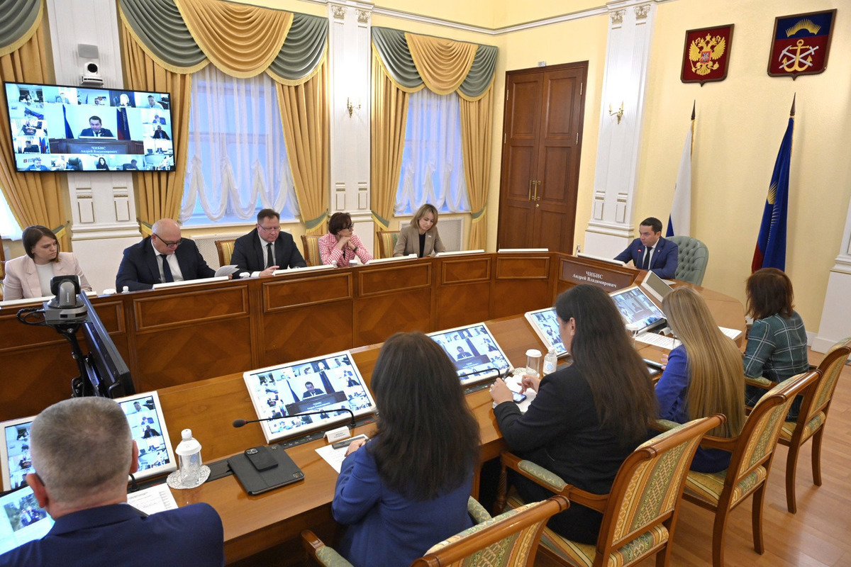Правительство Мурманской области подробно обсудило проблемы в сфере ЖКХ