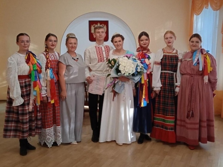 В Костромской области все чаще играют свадьбы в народном стиле