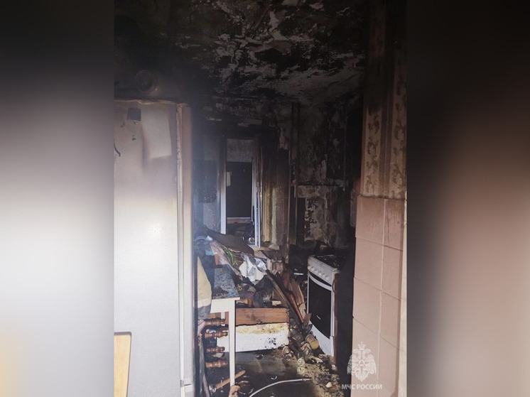 Во время пожара в Уфе эвакуировали двоих взрослых и ребенка