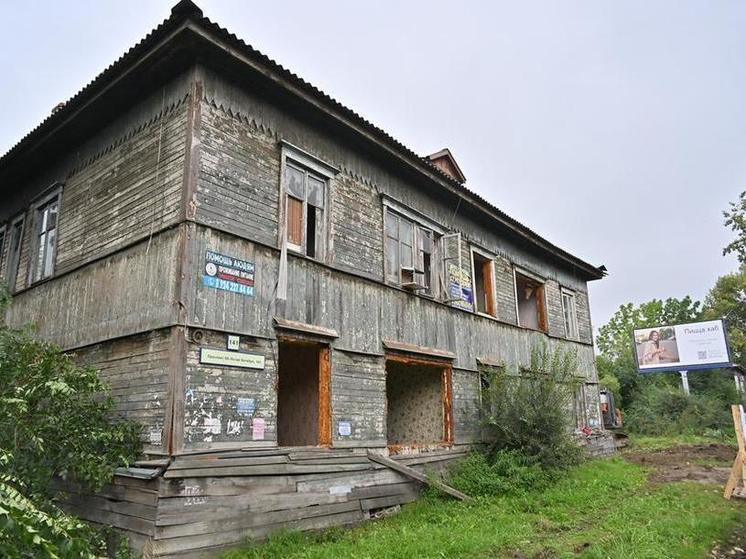 Еще один барак на проспекте 60-летия Октября канул в лету