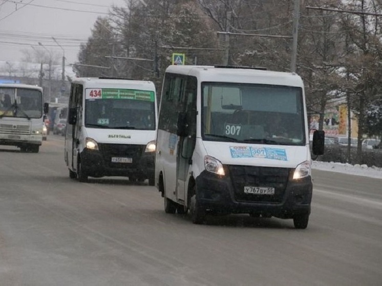 Популярный маршрут № 385 не  вернут в центр Омска
