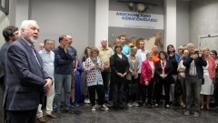 Главный редактор "МК" открыл мемориальную доску Льву Колодному: видео