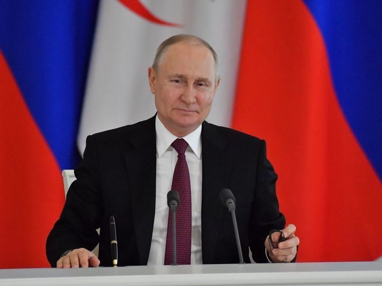 Путин призвал ярко и торжественно отметить 80-летие Победы