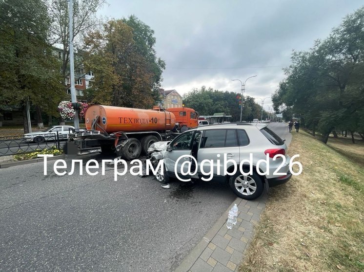 77-летний водитель в Пятигорске спровоцировал аварию с КАМАЗом