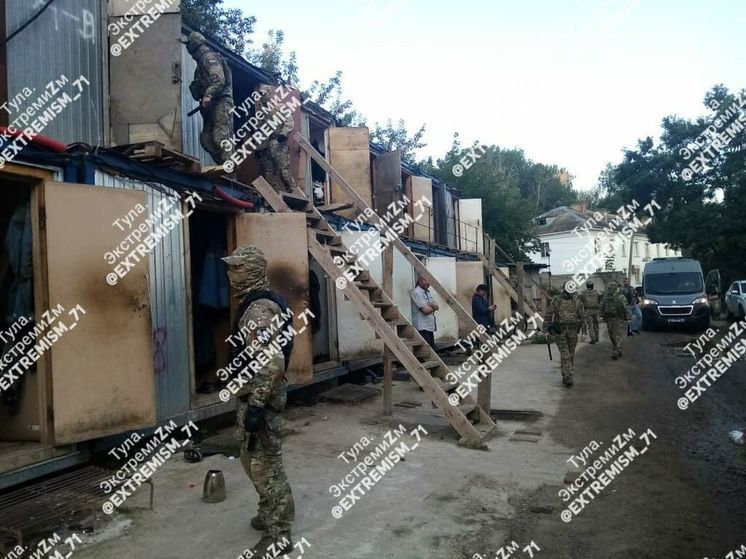 Силовики устроили облаву на мигрантов на улице Бандикова в Туле