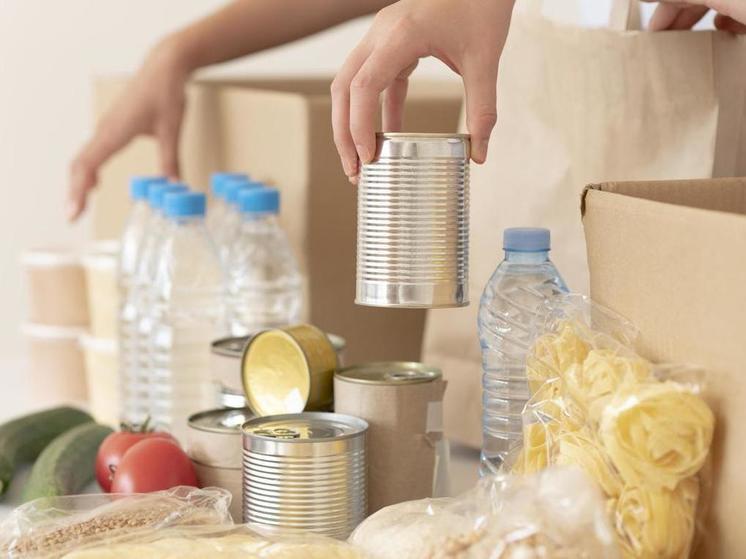 На избирательных участках омичи смогут купить продукты, цветы и книги