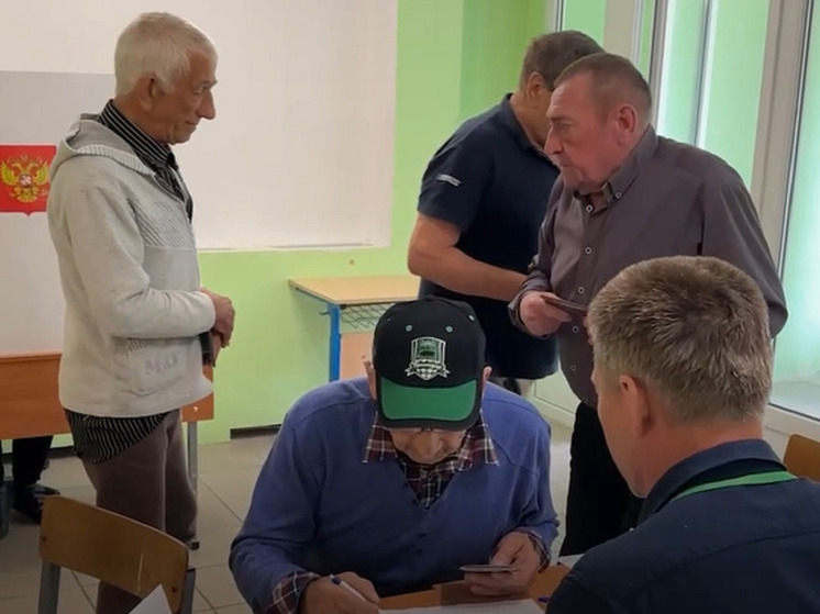 Новые жители России с надеждой проголосовали на своих первых выборах