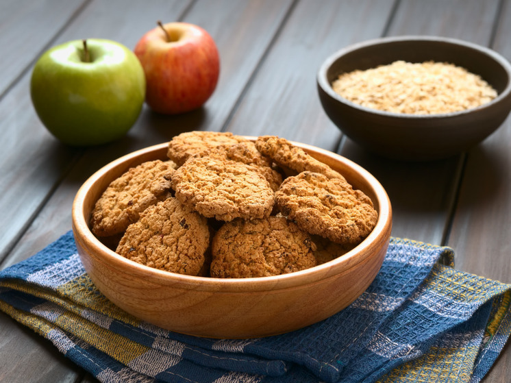 Овсяное печенье с яблоками заменит вредный перекус