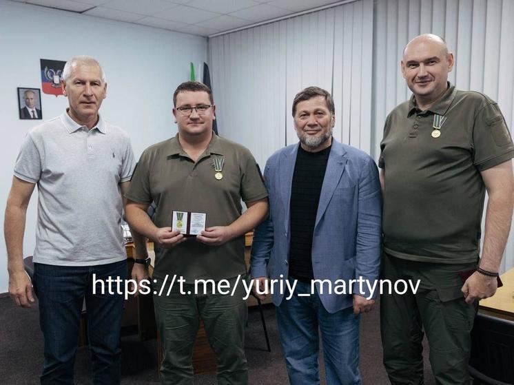 Руководитель Минспорта ДНР получил юбилейную медаль