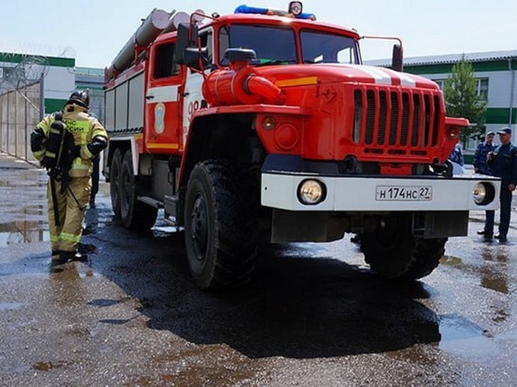 В Хабаровском крае пожарные потренировались тушить тюремную больницу