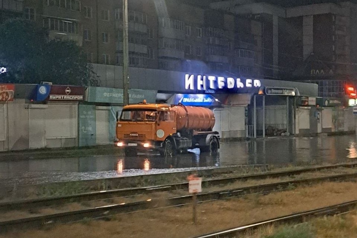 За ночь в Улан-Удэ откачали 5 кубов дождевой воды