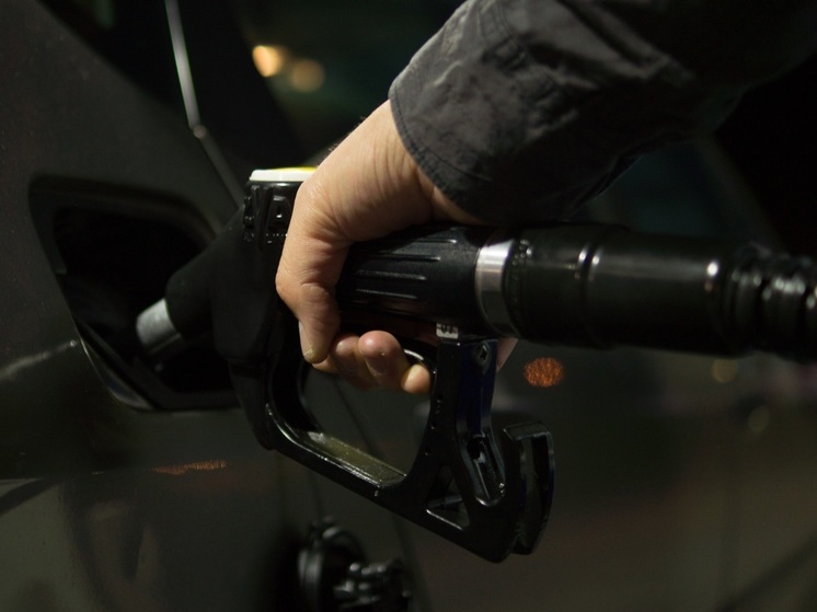 Продажа бензина в России стала убыточной
